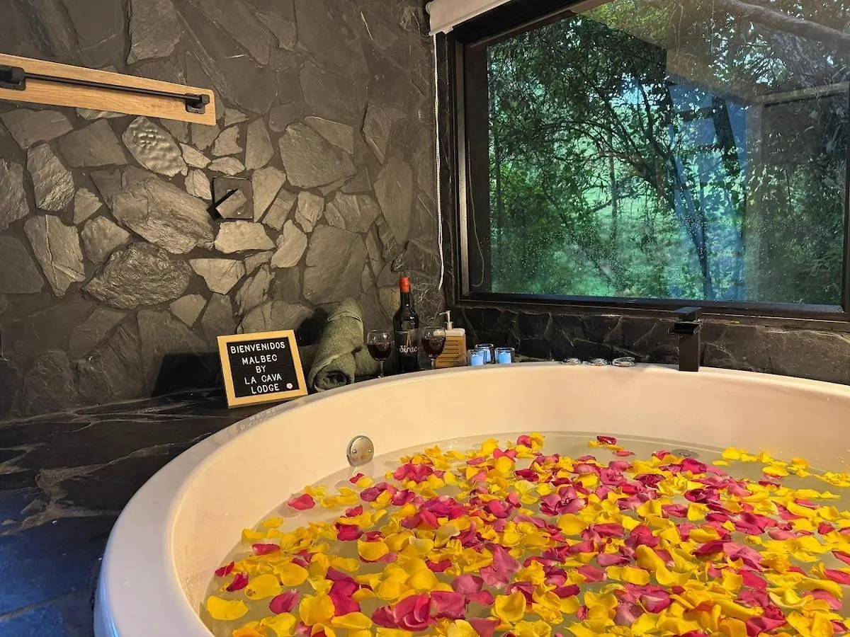 Chalet Cabana Malbec - La Cava Lodge Medellin